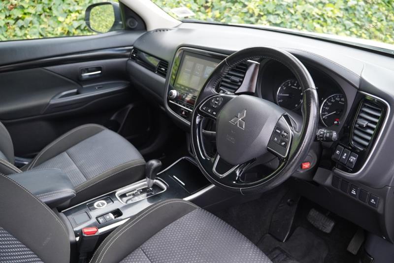 2020 Mitsubishi Outlander LS 2.4P 4WD