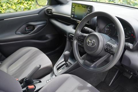2021 Toyota Yaris Hybrid / Vitz - Thumbnail