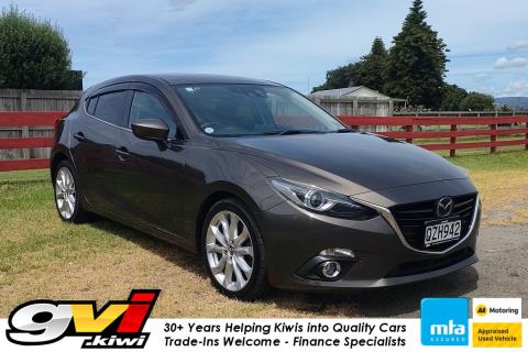 2014 Mazda Axela 20S / 3 Sport