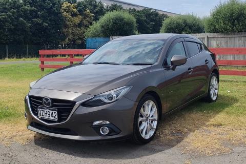 2014 Mazda Axela 20S / 3 Sport - Thumbnail