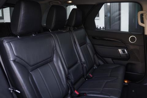 2018 Land Rover Discovery TD6 SE - Thumbnail