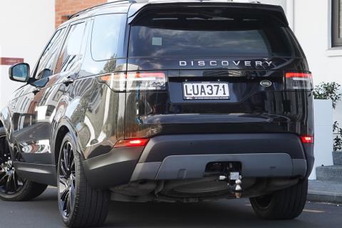 2018 Land Rover Discovery TD6 SE - Thumbnail