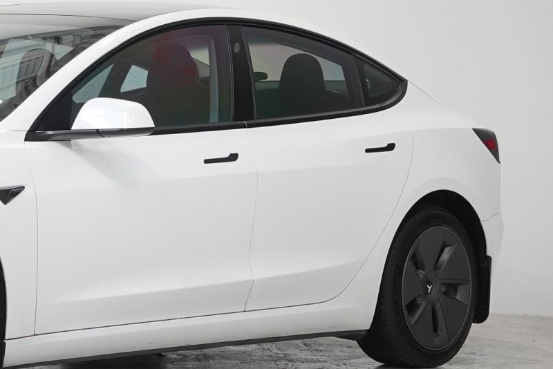 2021 Tesla Model 3 SR+