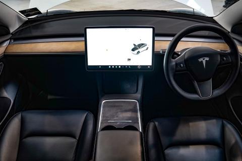 2021 Tesla Model 3 SR+ - Thumbnail