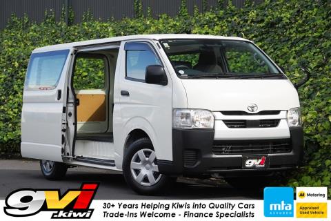 2020 Toyota Hiace ZL 5 Door - Thumbnail