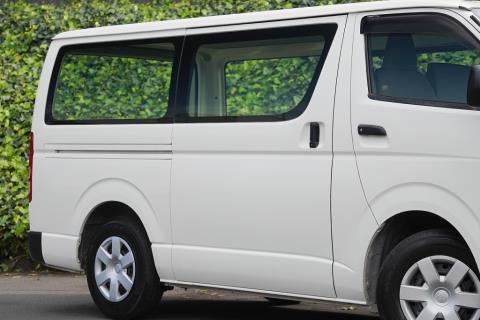 2020 Toyota Hiace ZL 5 Door - Thumbnail