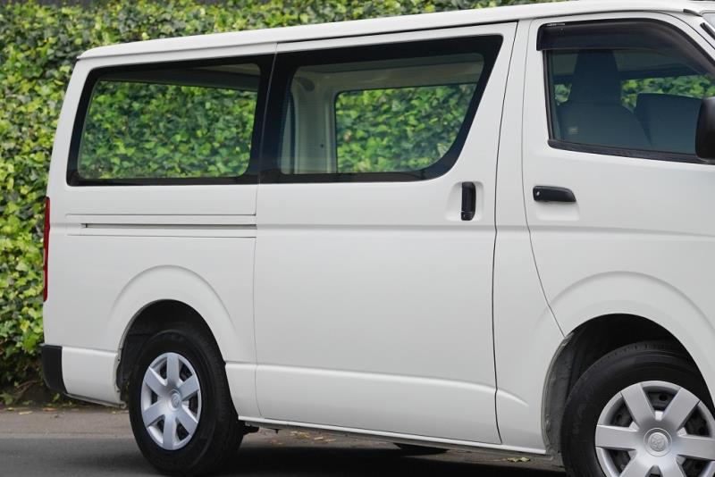2020 Toyota Hiace ZL 5 Door