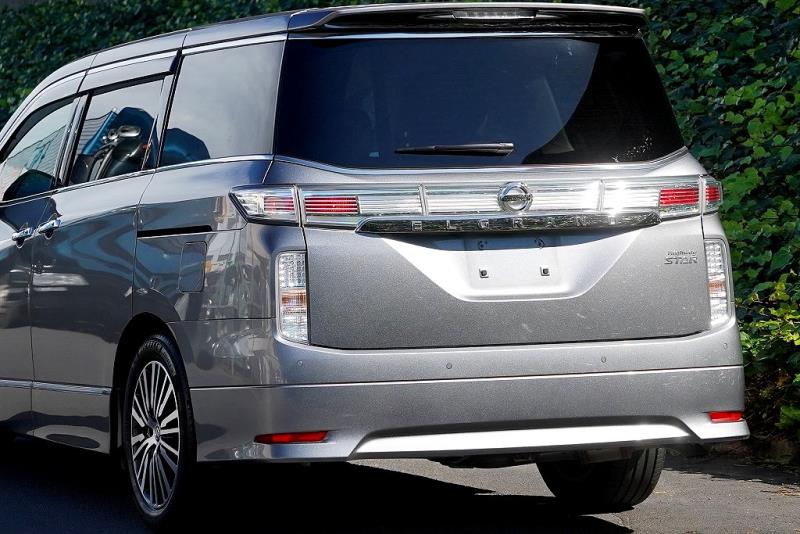 2021 Nissan Elgrand 250 H-Star