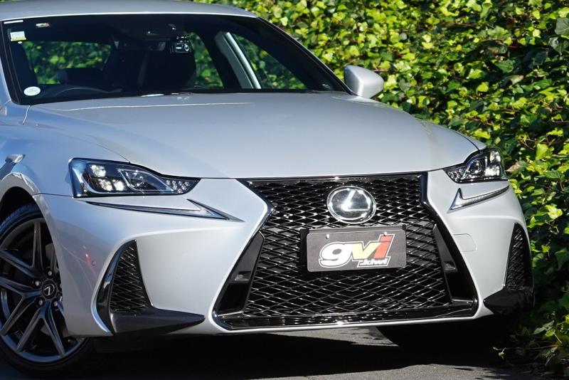 2017 Lexus IS 200t