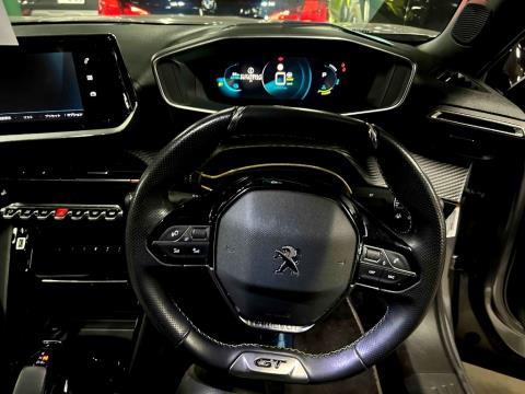 2021 Peugeot e-2008 GT Electric - Thumbnail