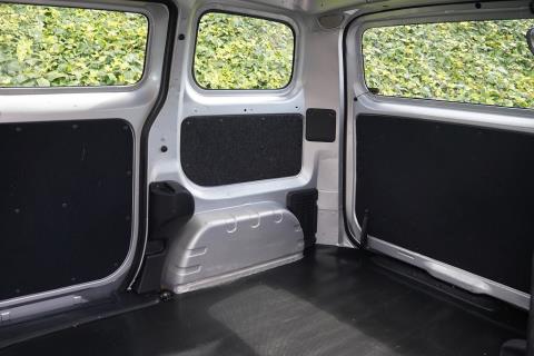 2016 Nissan e-NV200 77% SOH - Thumbnail