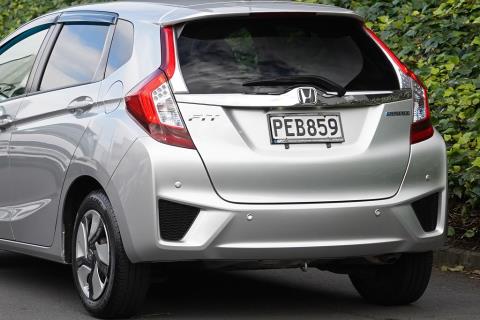 2014 Honda Fit Hybrid L / Jazz - Thumbnail