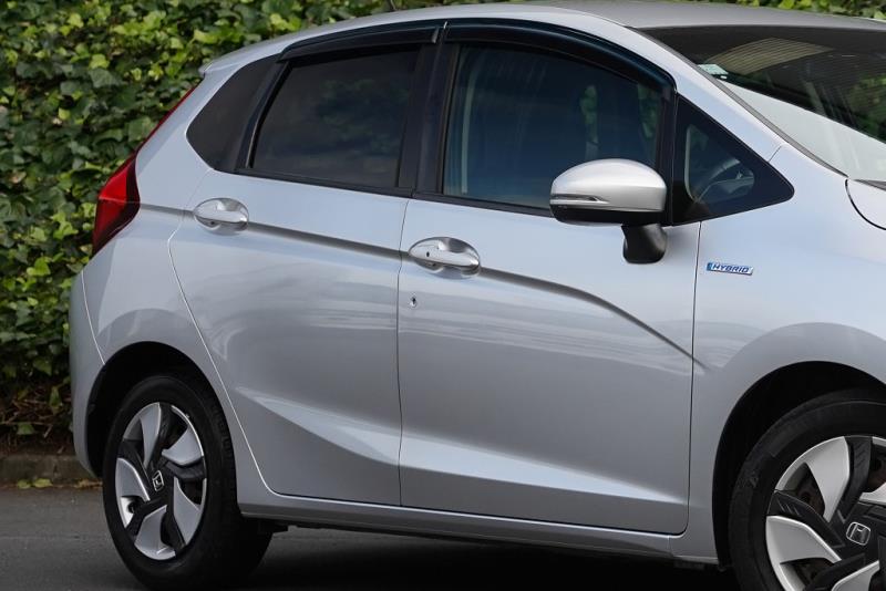 2014 Honda Fit Hybrid L / Jazz