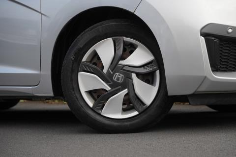 2014 Honda Fit Hybrid L / Jazz - Thumbnail