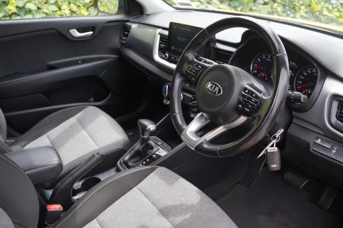 2021 Kia Stonic LX - Thumbnail