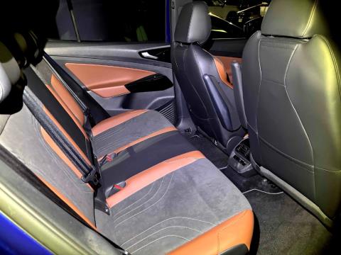 2023 Volkswagen iD.4 Pro 82kWh - Thumbnail
