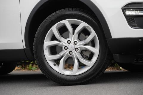 2015 Land Rover Discovery Sport HSE Si4 - Thumbnail