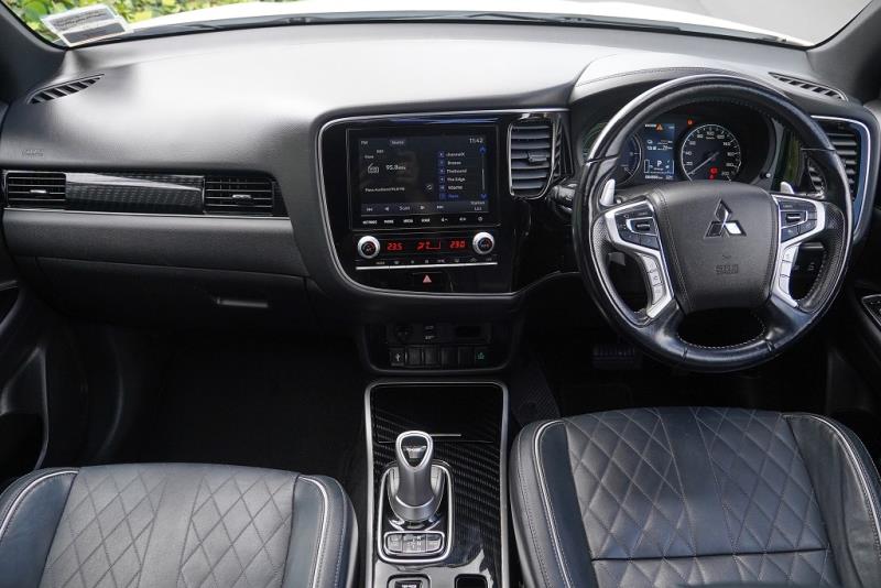 2021 Mitsubishi Outlander PHEV VRX AWD