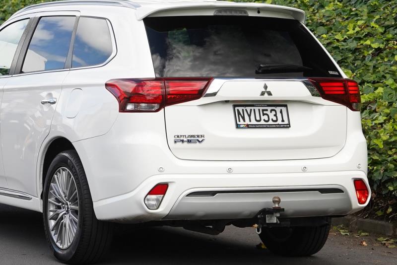 2021 Mitsubishi Outlander PHEV VRX AWD