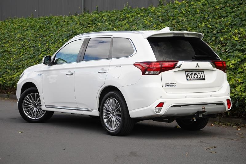 2021 Mitsubishi Outlander PHEV VRX AWD