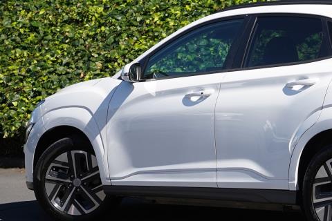 2022 Hyundai Kona EV 64kWh - Thumbnail