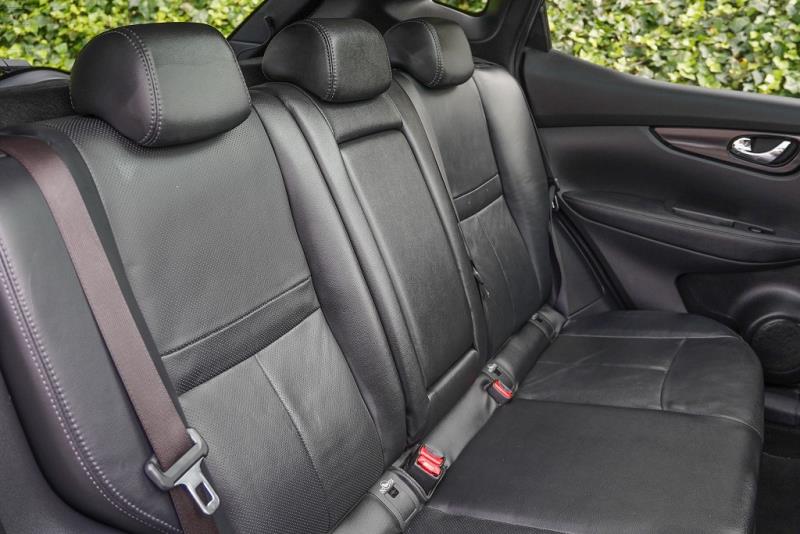 2016 Nissan Qashqai Ti / Dualis