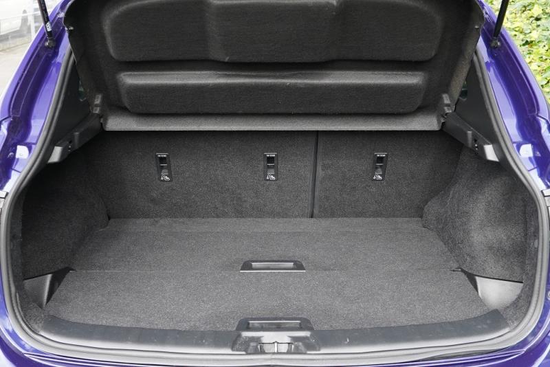 2016 Nissan Qashqai Ti / Dualis