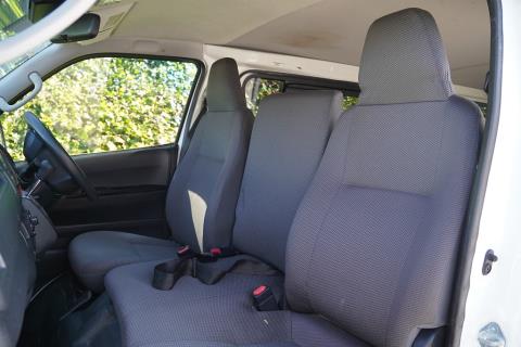 2018 Toyota Hiace ZL 5 Door - Thumbnail