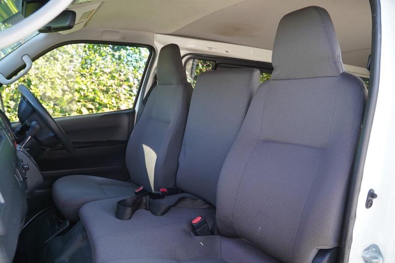 2018 Toyota Hiace ZL 5 Door