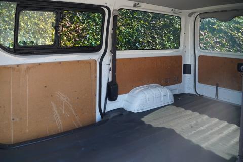 2018 Toyota Hiace ZL 5 Door - Thumbnail