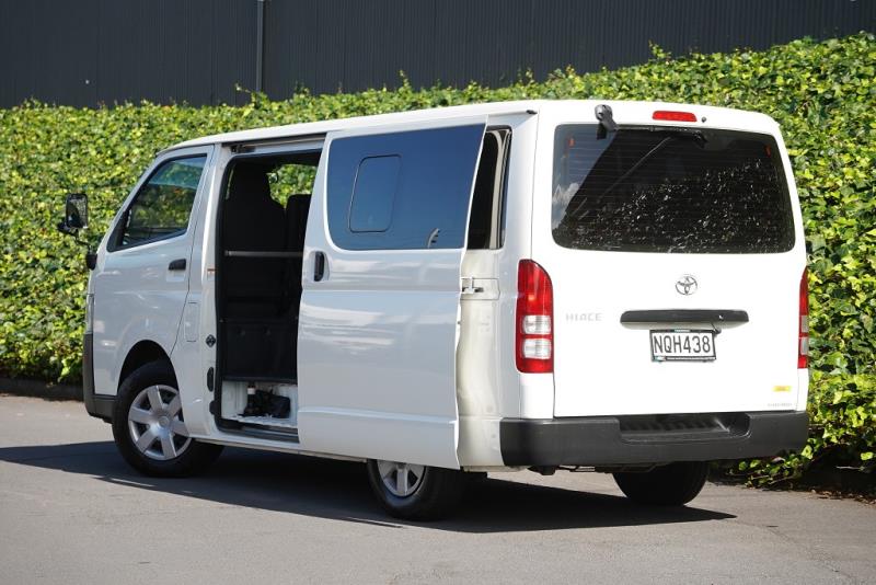 2018 Toyota Hiace ZL 5 Door