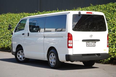 2018 Toyota Hiace ZL 5 Door - Thumbnail
