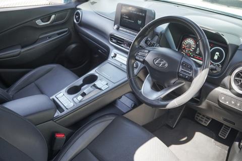 2022 Hyundai Kona EV 64kWh - Thumbnail