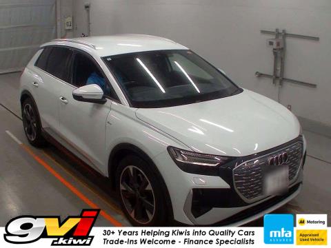 2023 Audi Q4 E-tron S Line - Thumbnail