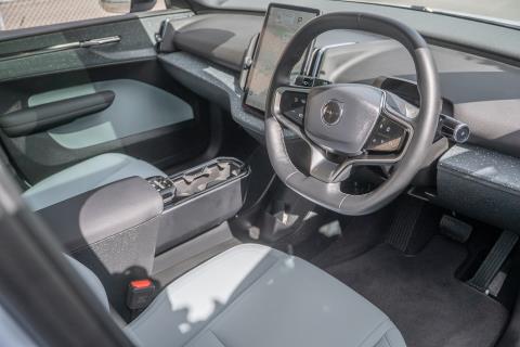 2024 Volvo EX30 Ultra Extended Range - Thumbnail