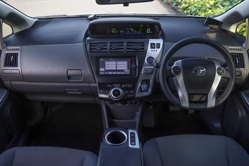 2014 Toyota Prius Alpha S
