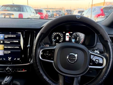 2017 Volvo V90 T6 R Design AWD - Thumbnail