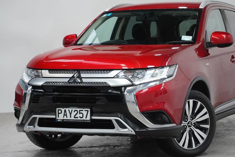 2022 Mitsubishi Outlander LS 7 Seater