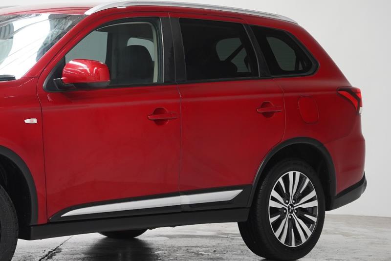 2022 Mitsubishi Outlander LS 7 Seater