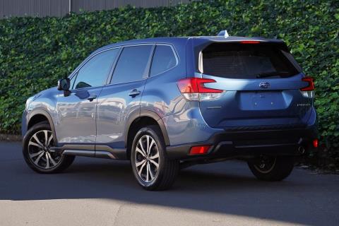 2018 Subaru Forester Premium 4WD - Thumbnail
