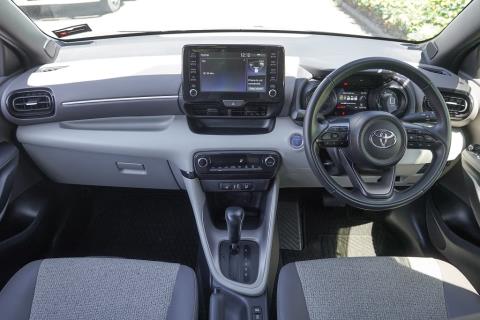 2022 Toyota Yaris Hybrid / Vitz - Thumbnail