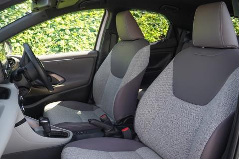 2022 Toyota Yaris Hybrid / Vitz - Thumbnail