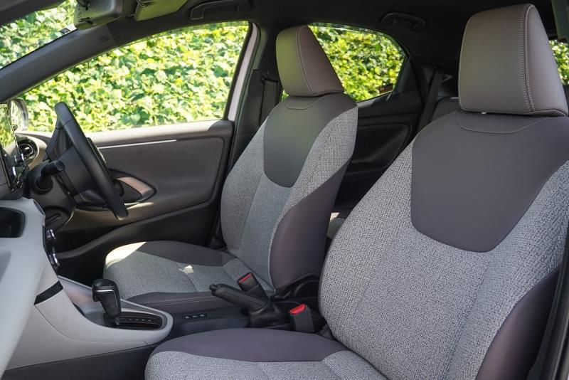 2022 Toyota Yaris Hybrid / Vitz