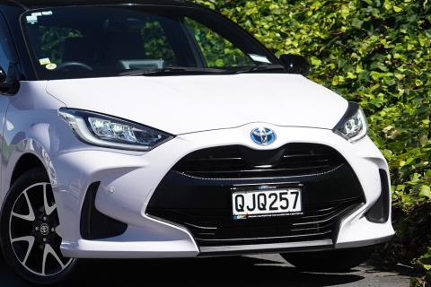 2022 Toyota Yaris Hybrid / Vitz - Thumbnail