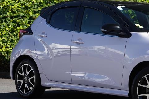 2022 Toyota Yaris Hybrid / Vitz - Thumbnail