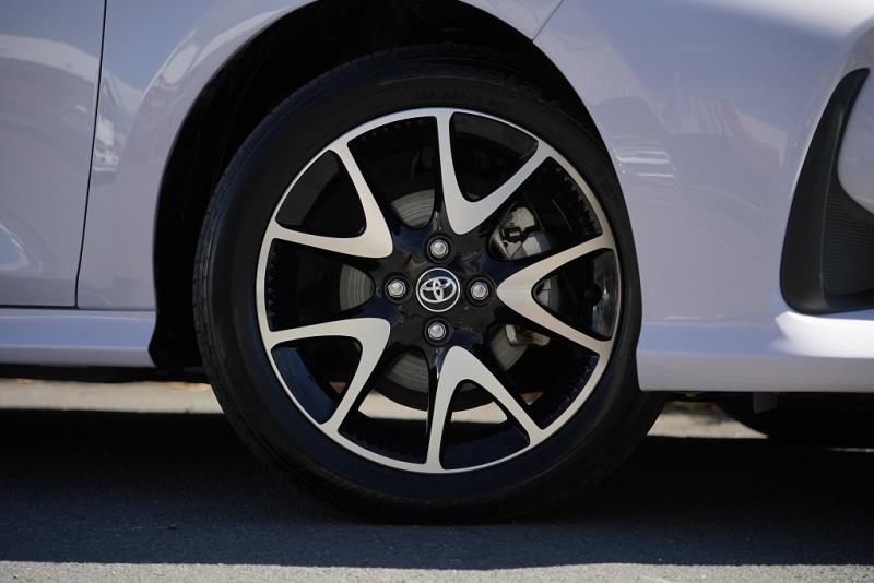 2022 Toyota Yaris Hybrid / Vitz