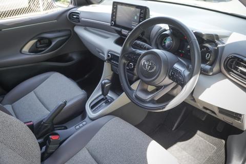 2022 Toyota Yaris Hybrid / Vitz - Thumbnail