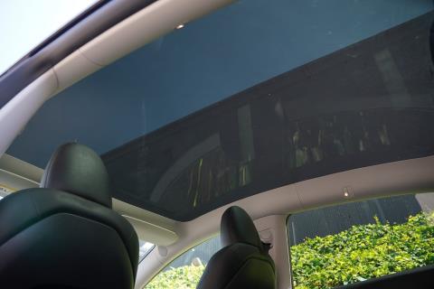 2024 Tesla Model Y RWD 60kWh - Thumbnail