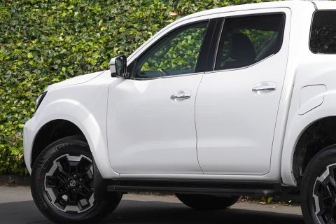 2021 Nissan Navara ST-X 2.3D - Thumbnail