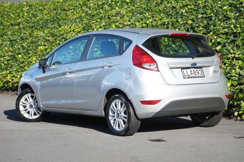 2018 Ford Fiesta Trend - Thumbnail